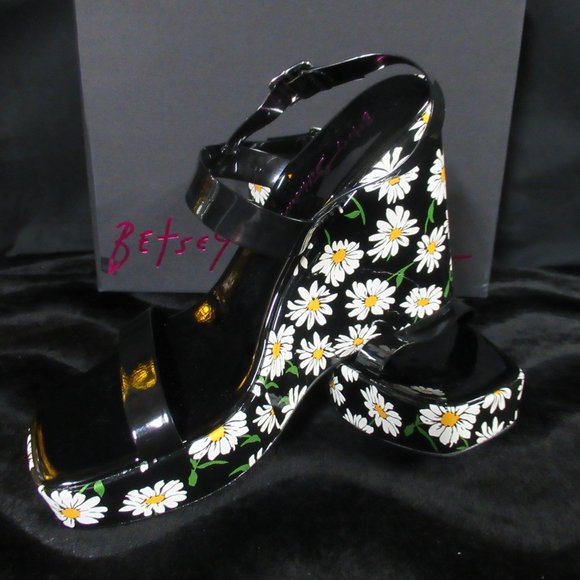 Betsey Johnson Black and White Floral Platform Sandals - Picture 4 of 13